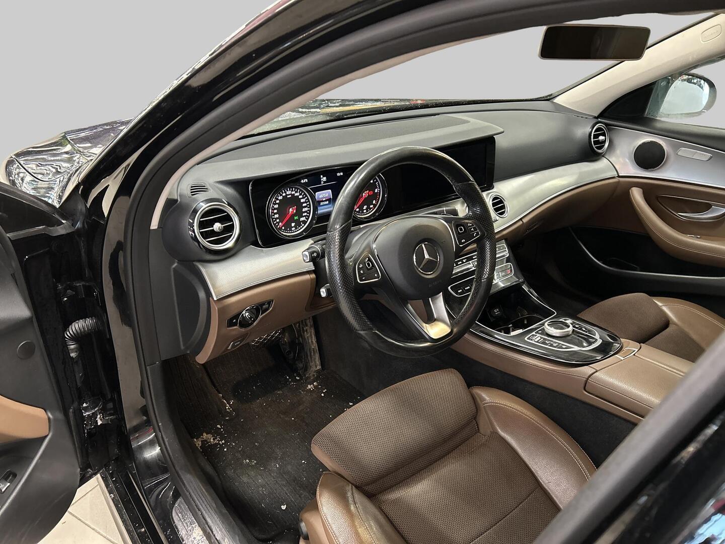 MERCEDES-BENZ E 2017