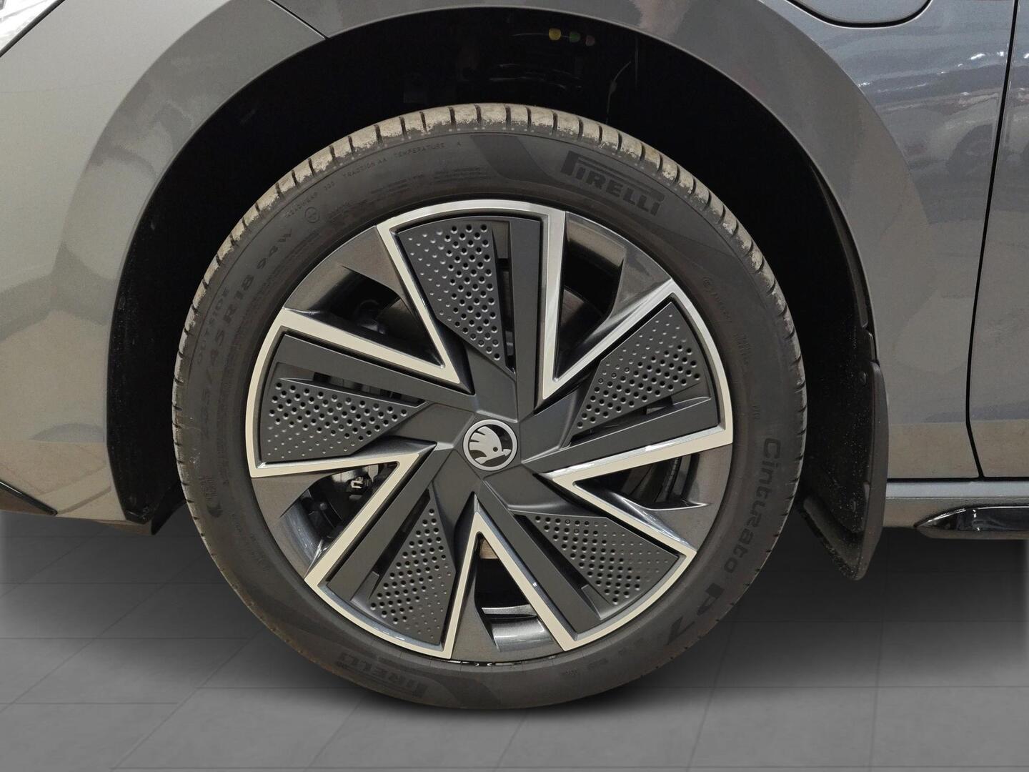 SKODA Superb 2026