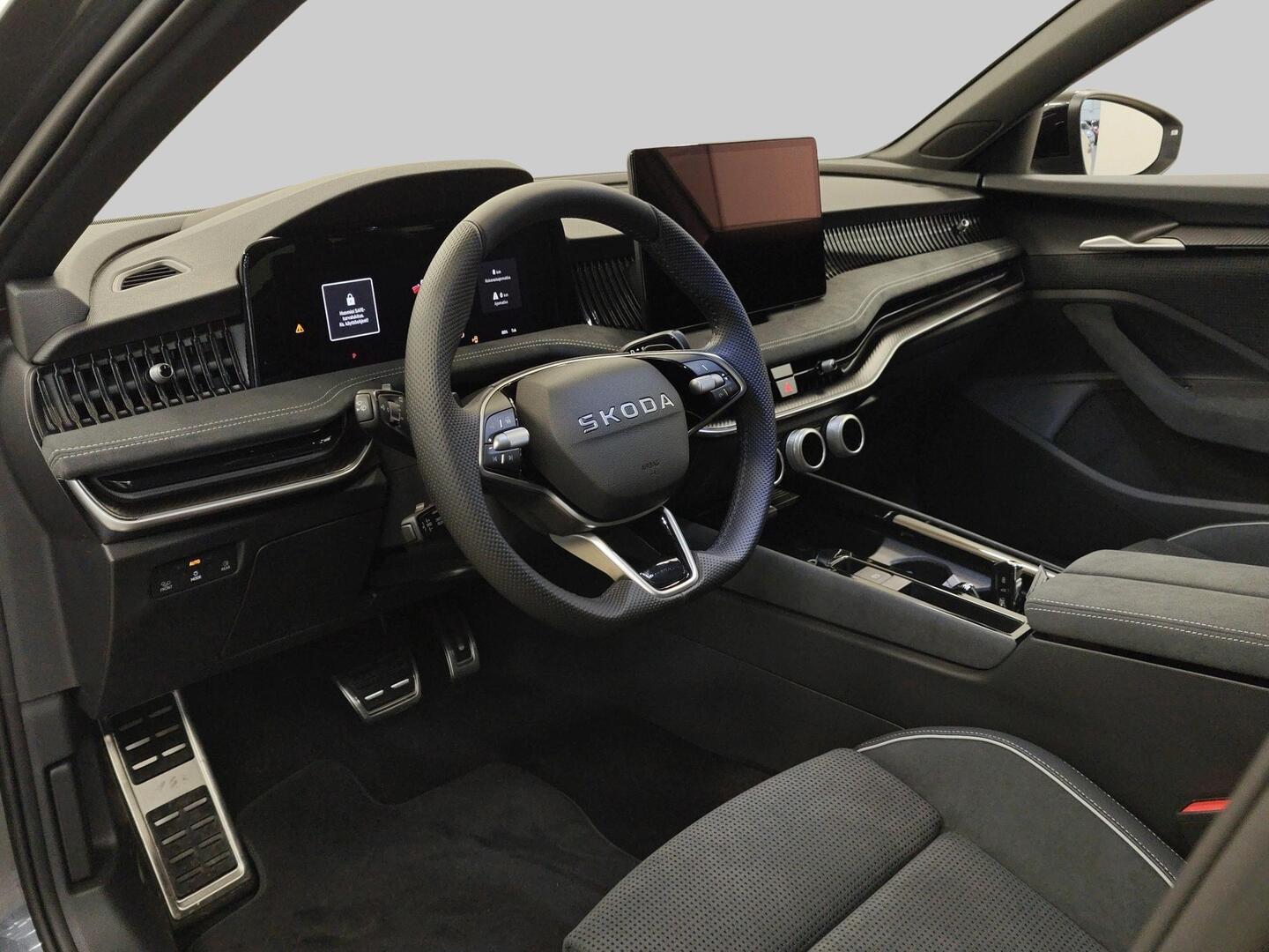 SKODA Superb 2026