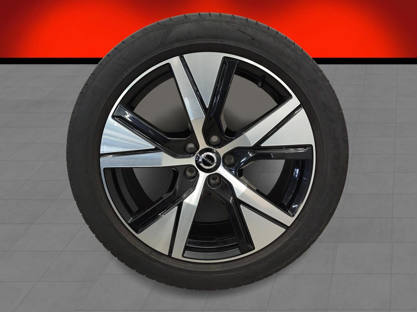VOLVO XC40 2021