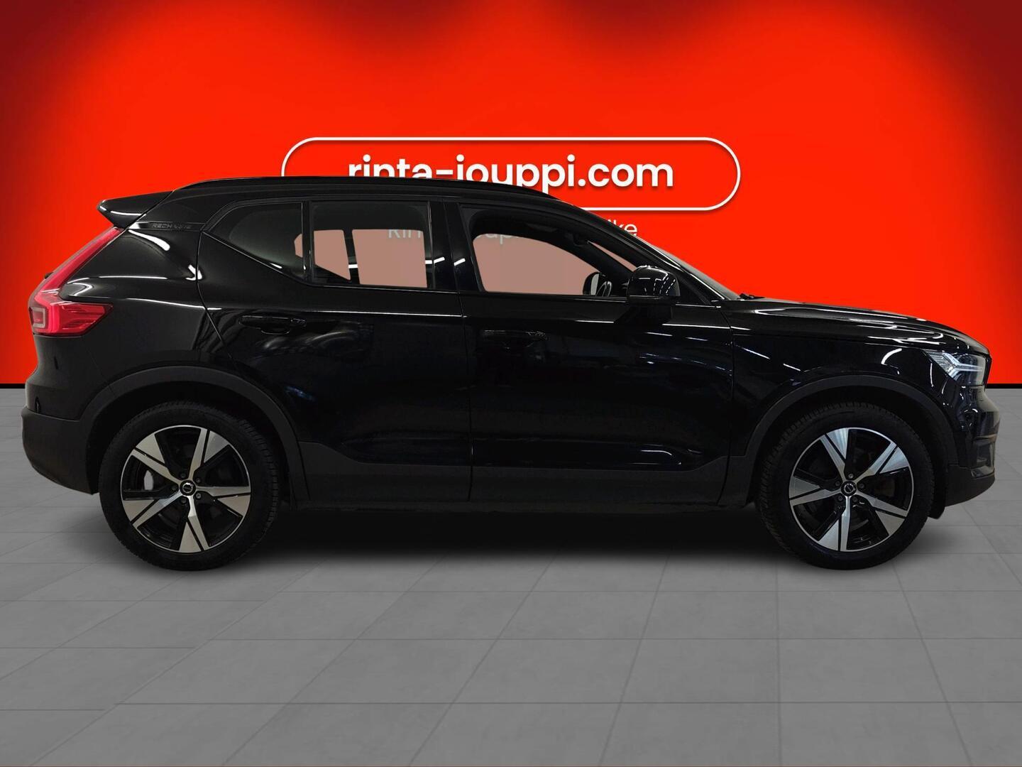 VOLVO XC40 2021