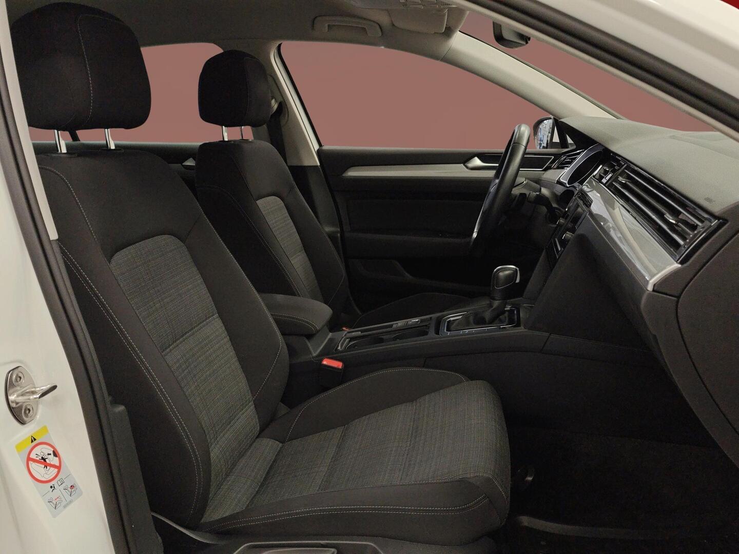 VOLKSWAGEN Passat 2021