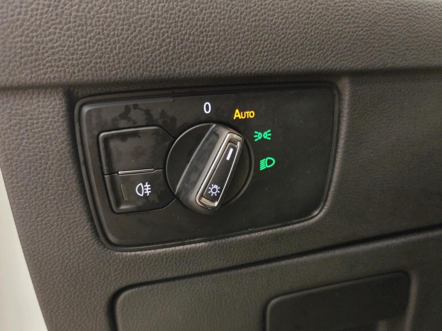 VOLKSWAGEN Passat 2021