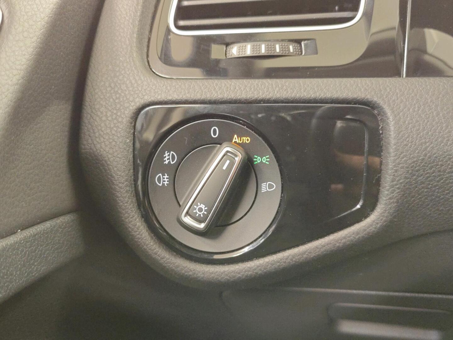 VOLKSWAGEN GOLF 2017