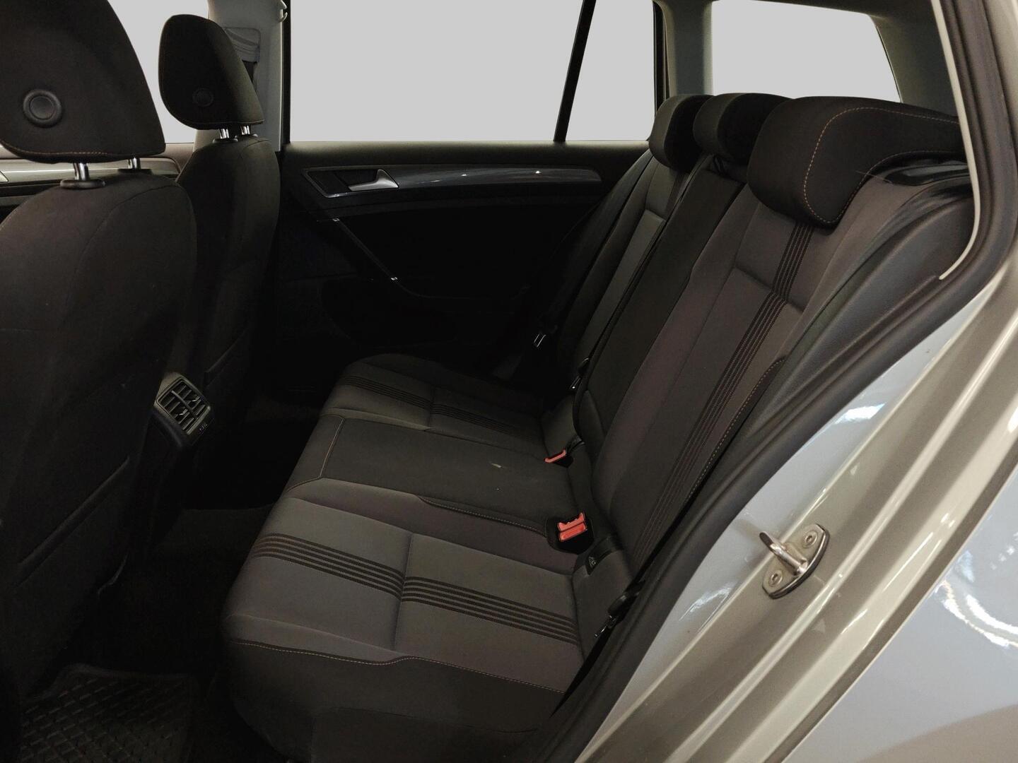 VOLKSWAGEN GOLF 2017