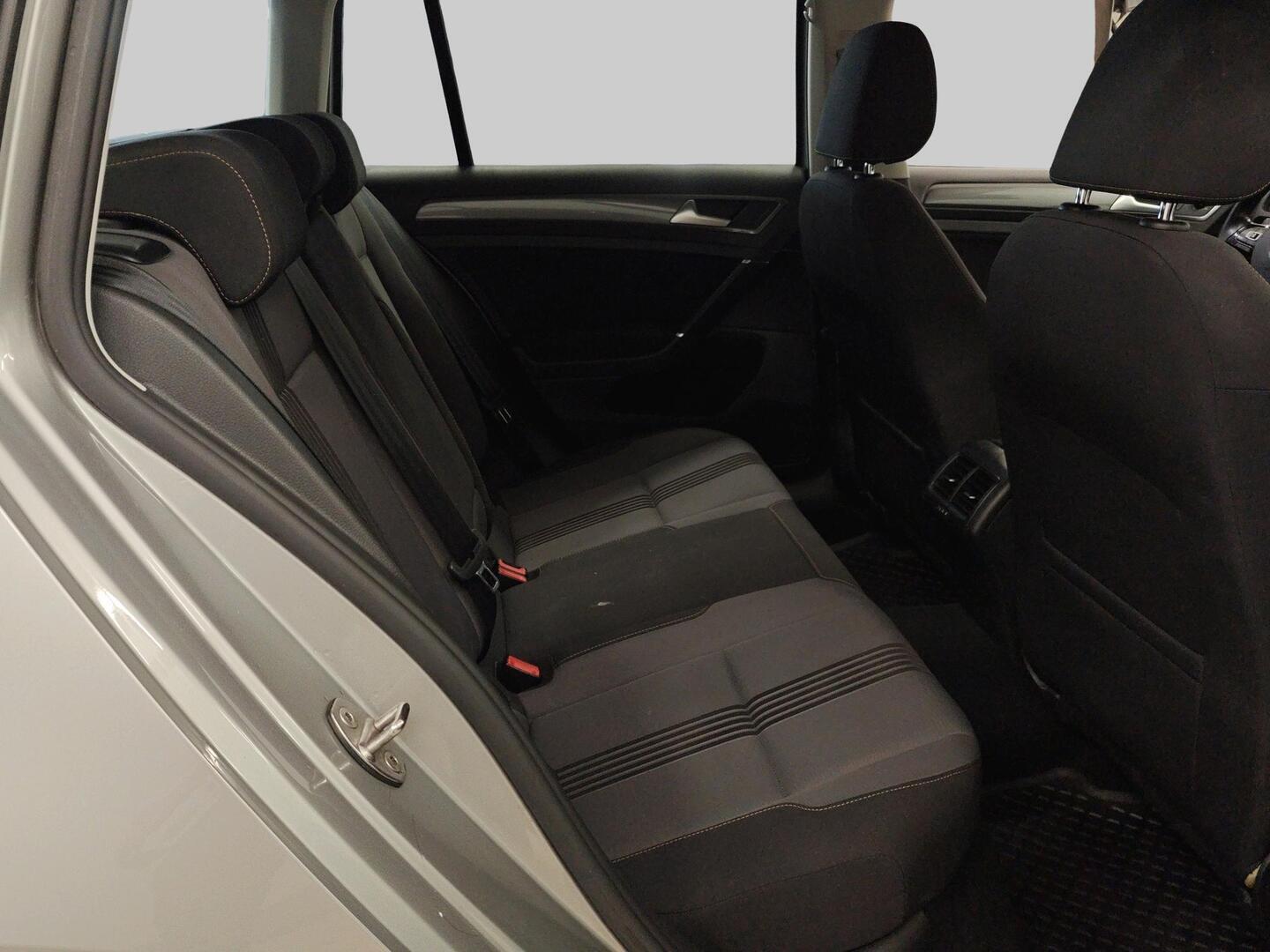 VOLKSWAGEN GOLF 2017