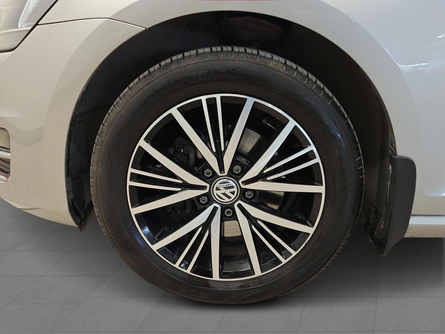 VOLKSWAGEN GOLF 2017