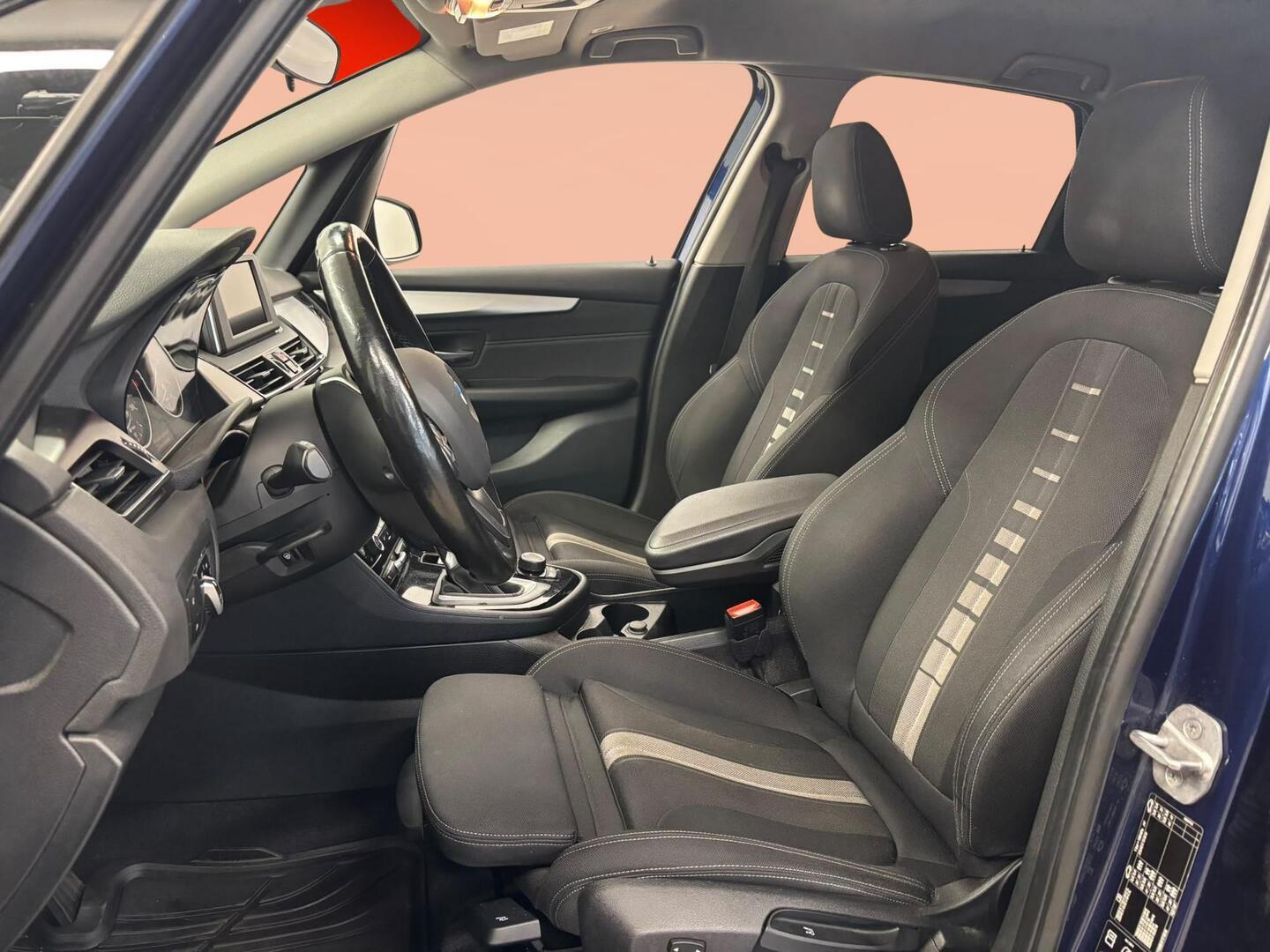 BMW 218 2017