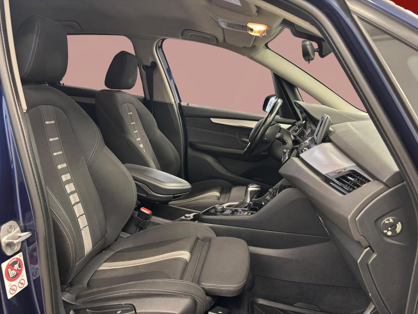 BMW 218 2017