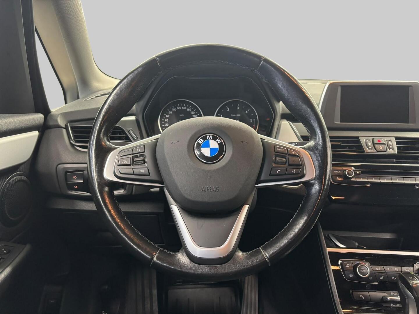 BMW 218 2017