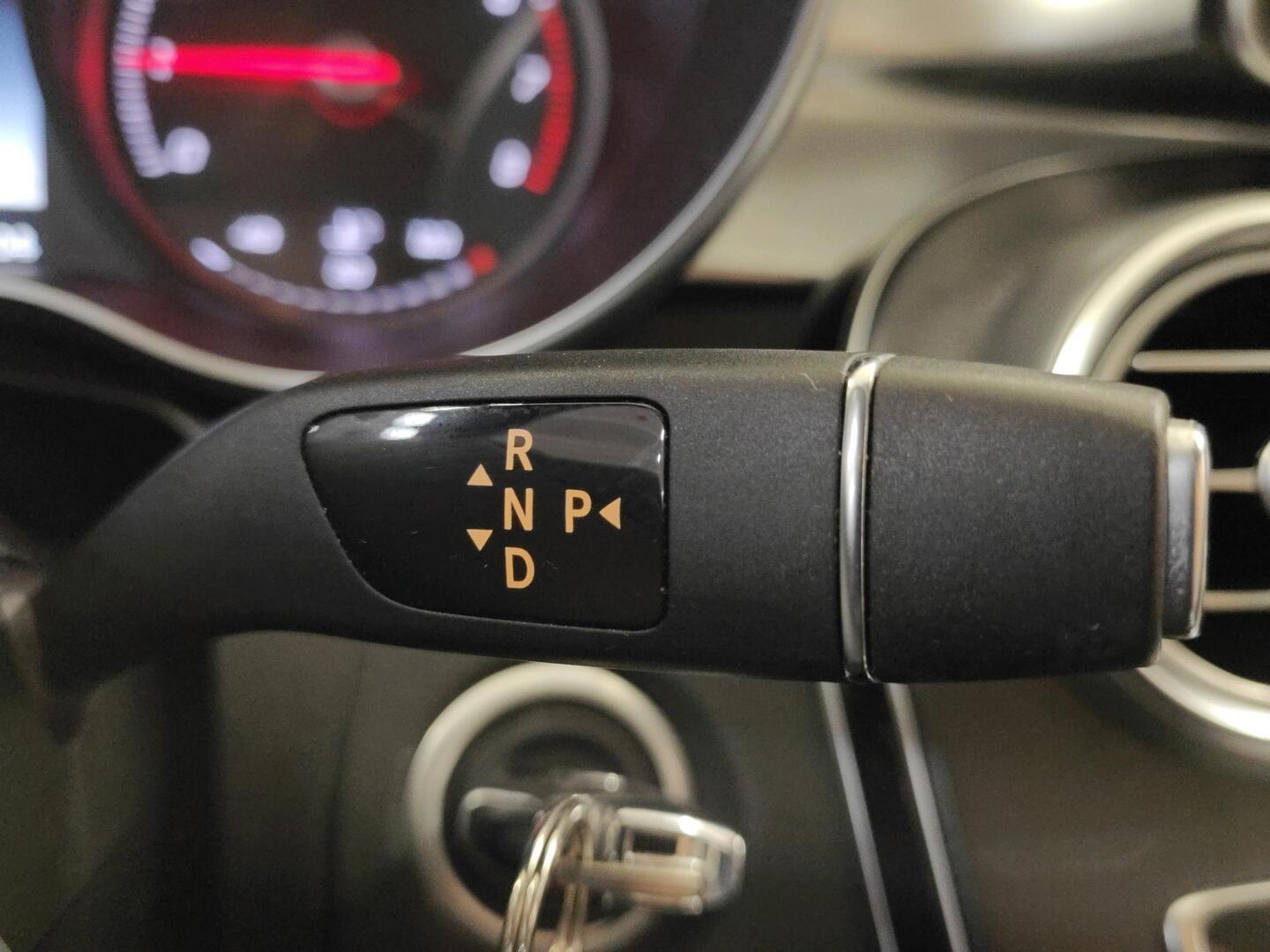 MERCEDES-BENZ C 2017