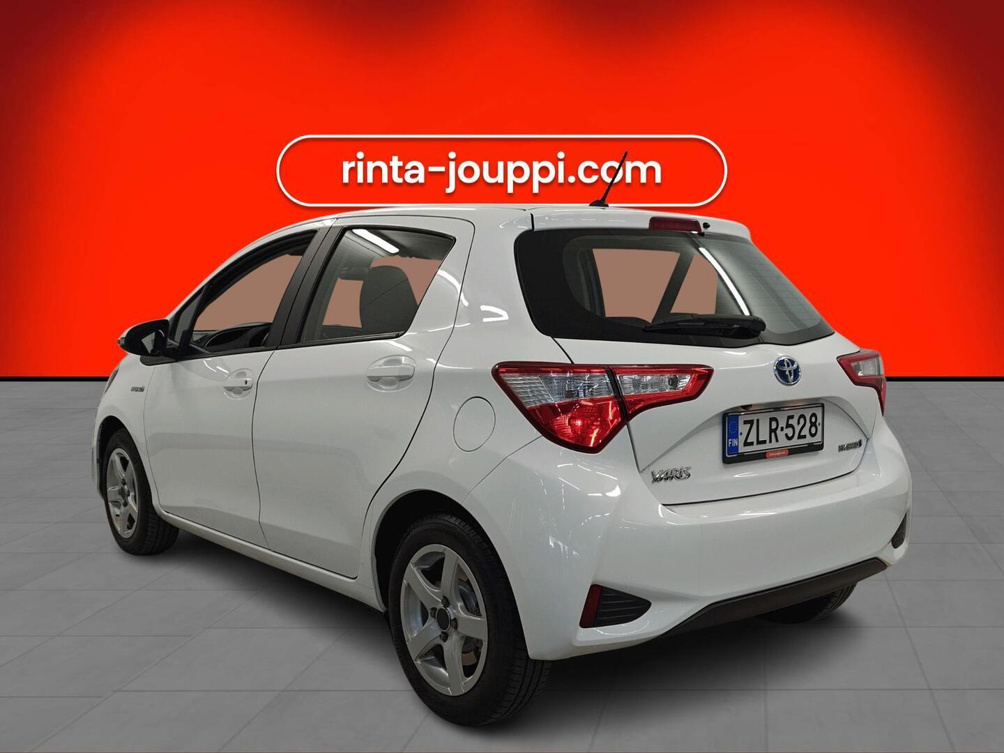 TOYOTA Yaris 2017