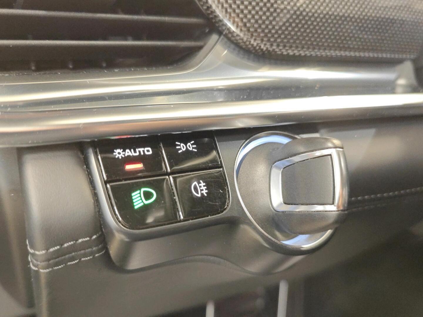 PORSCHE Panamera 2018