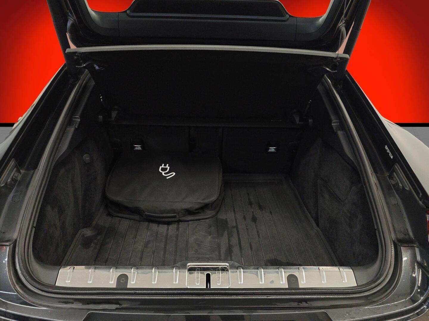 PORSCHE Panamera 2018