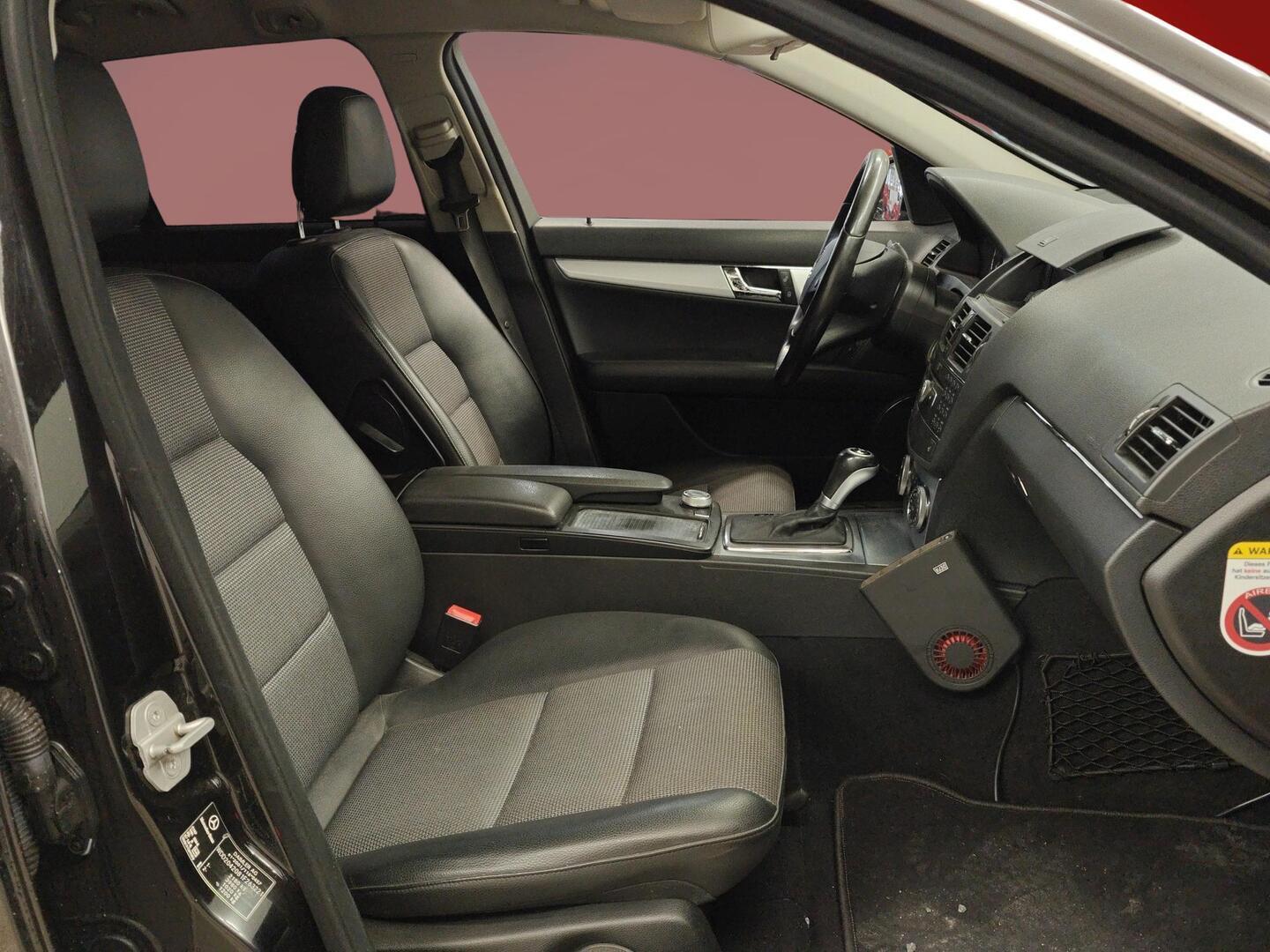 MERCEDES-BENZ C 2009