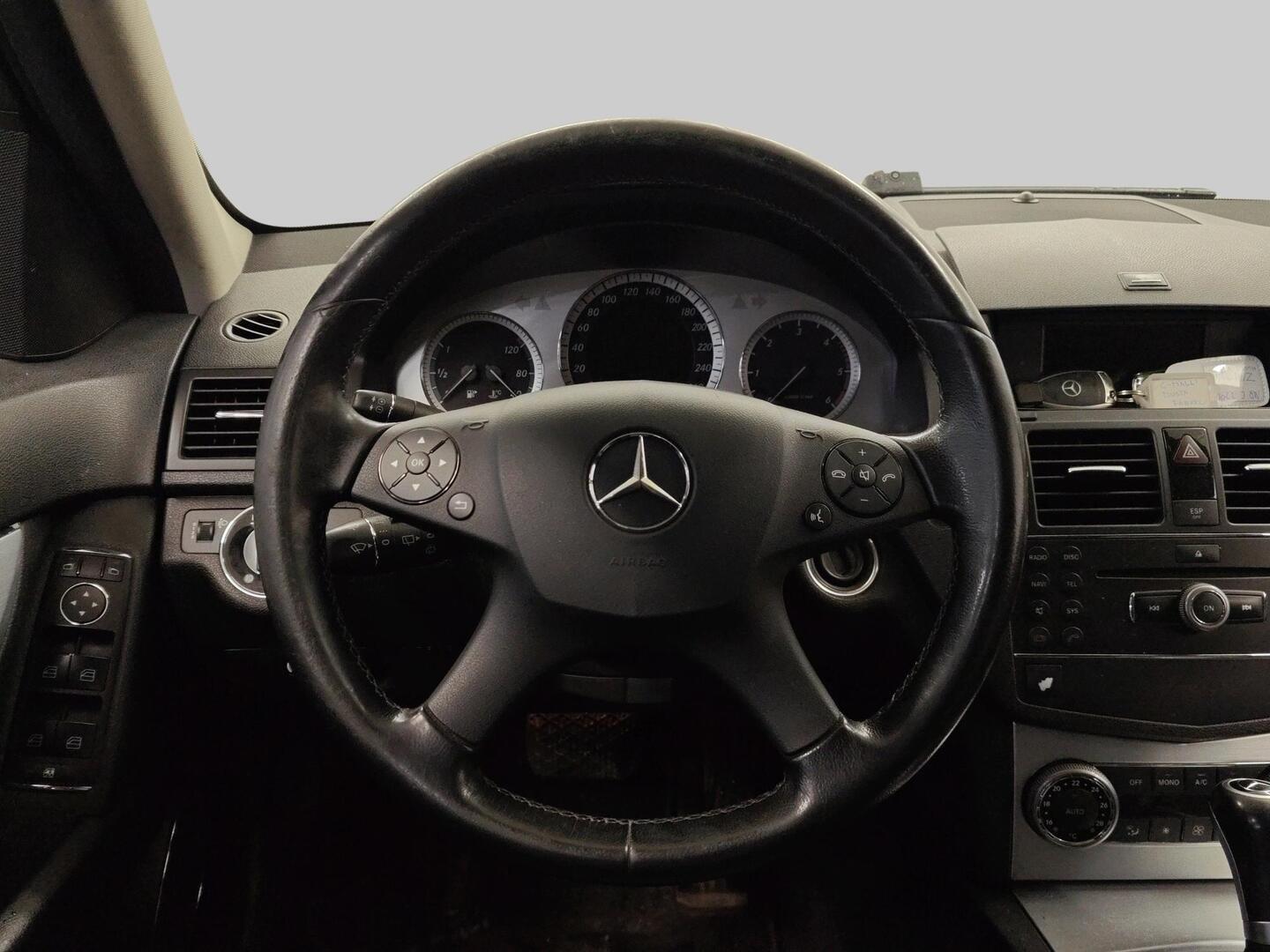 MERCEDES-BENZ C 2009