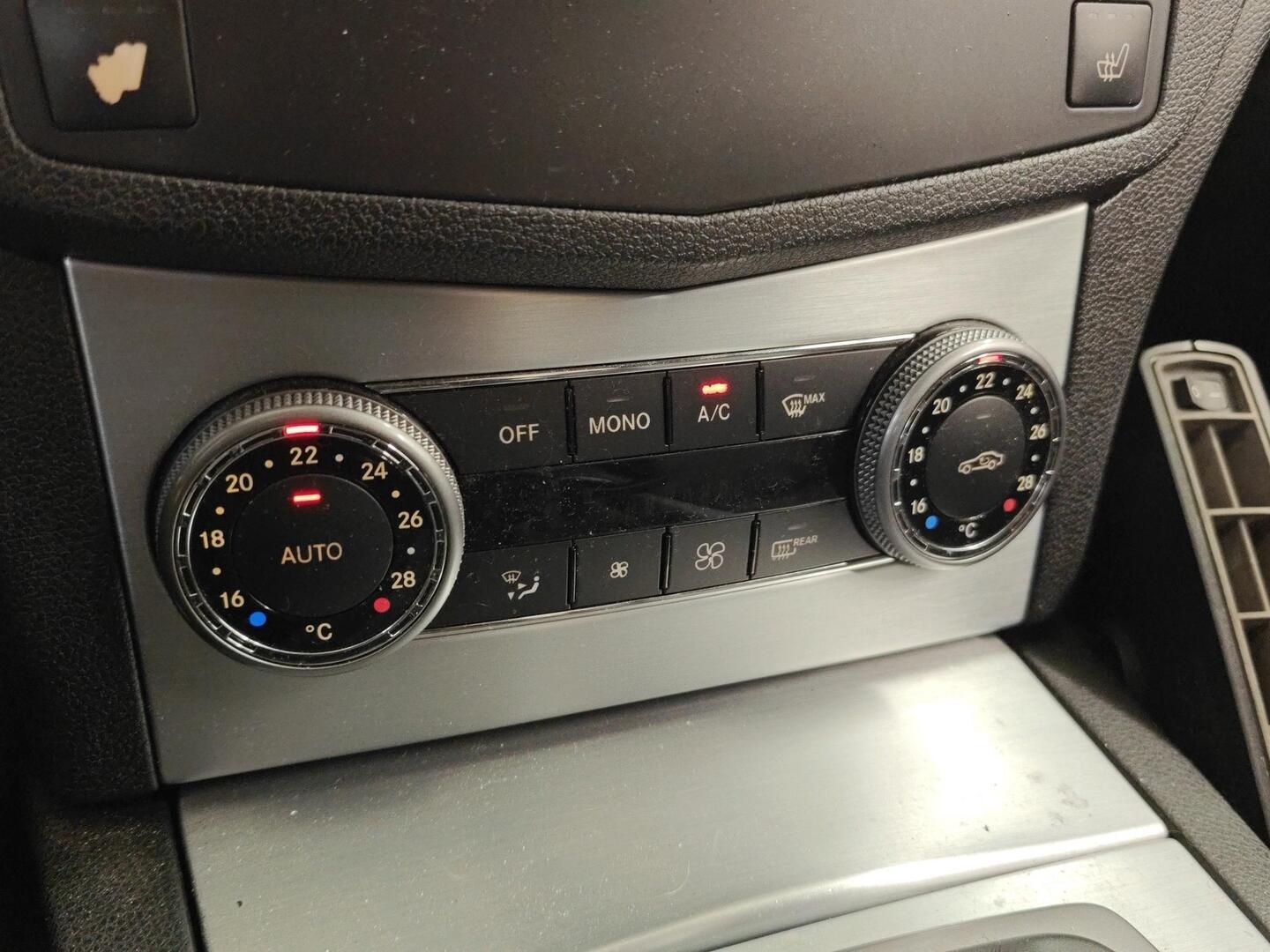 MERCEDES-BENZ C 2009