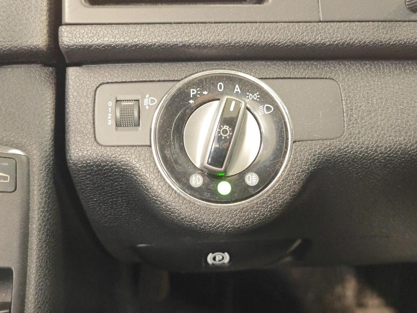 MERCEDES-BENZ C 2009