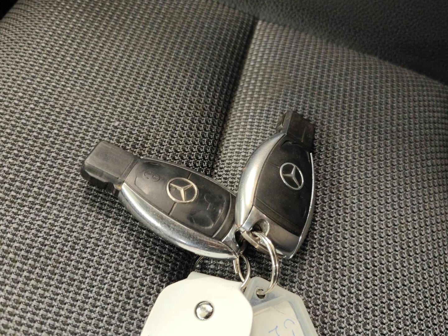 MERCEDES-BENZ C 2009