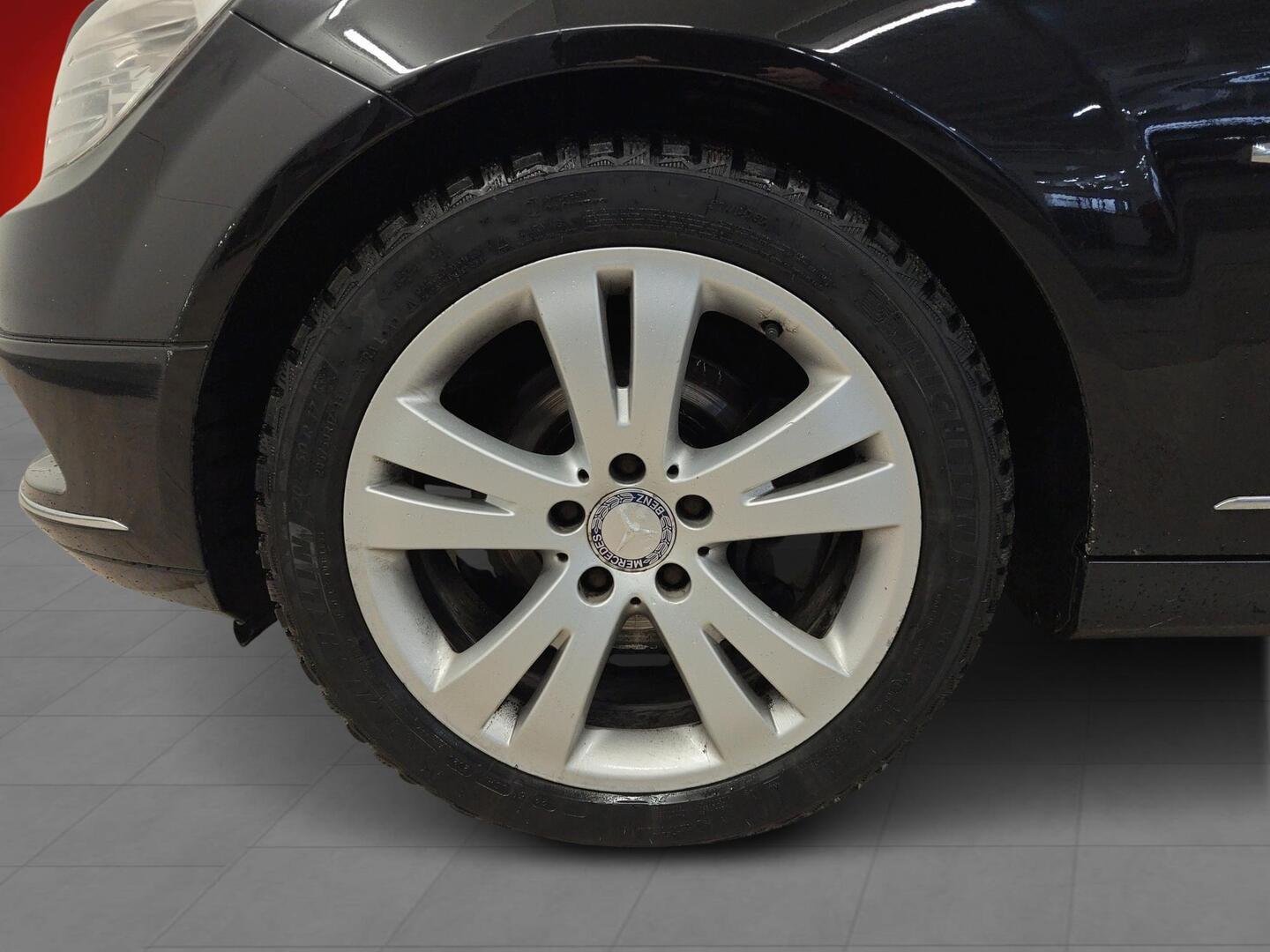 MERCEDES-BENZ C 2009