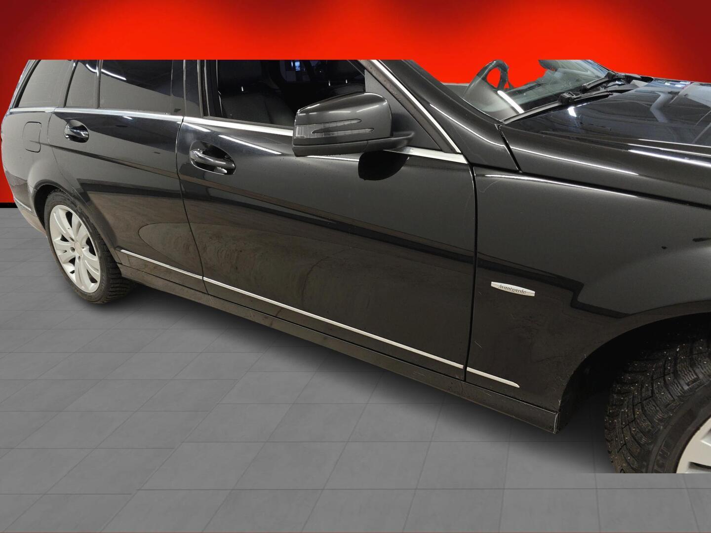 MERCEDES-BENZ C 2009