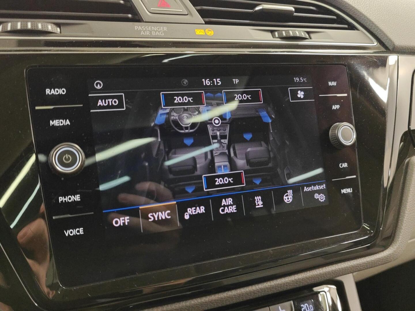 VOLKSWAGEN Touran 2018