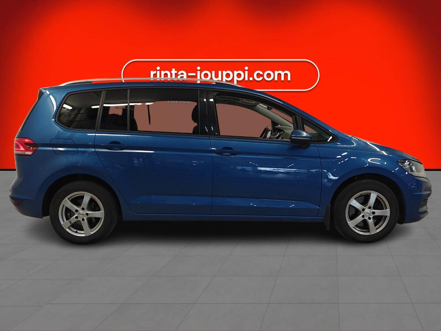 VOLKSWAGEN Touran 2018