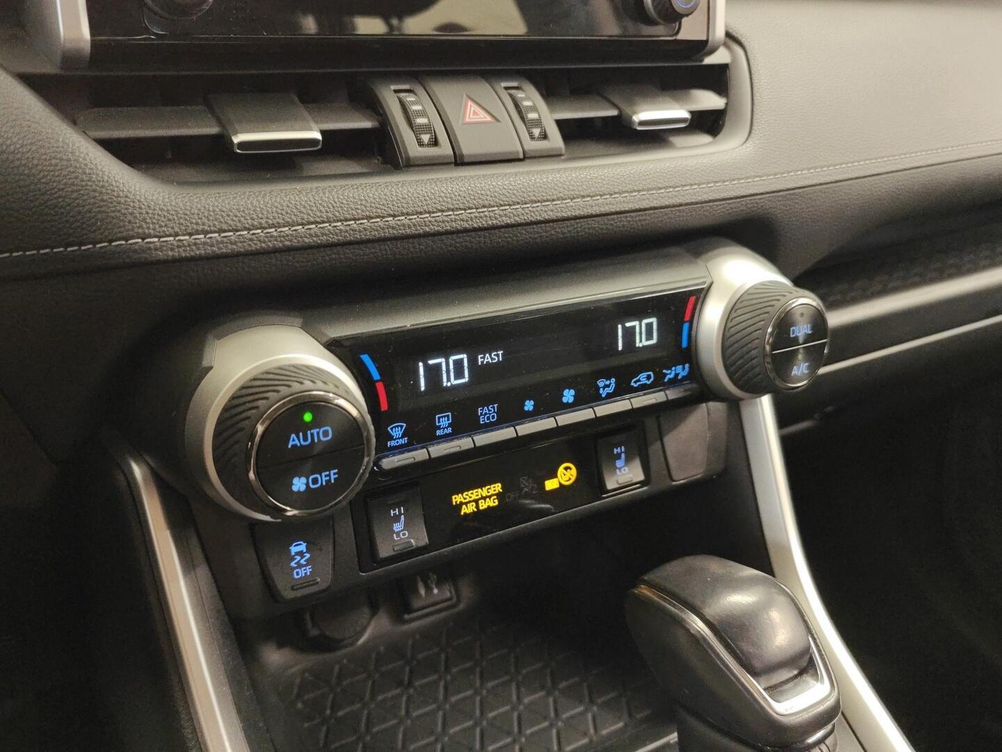 TOYOTA RAV4 2019