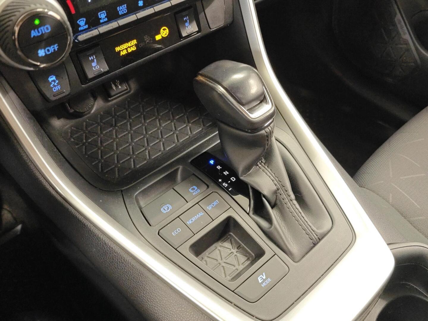TOYOTA RAV4 2019