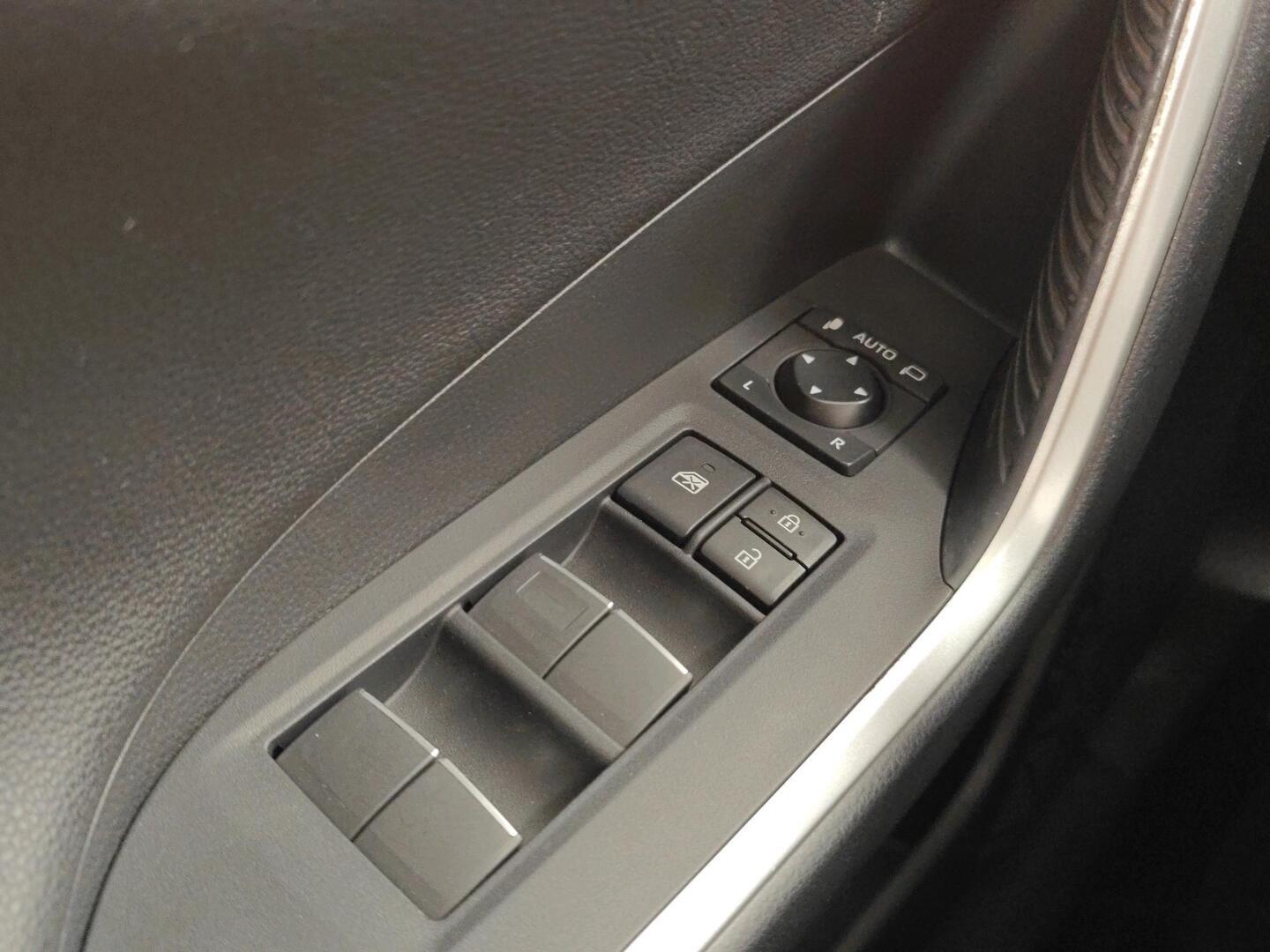 TOYOTA RAV4 2019
