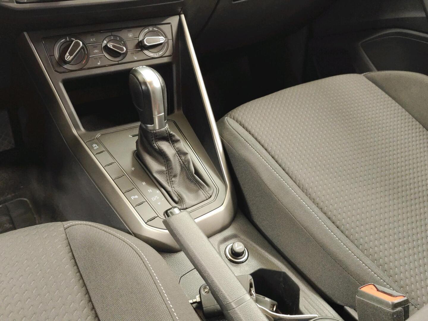 VOLKSWAGEN Polo 2018