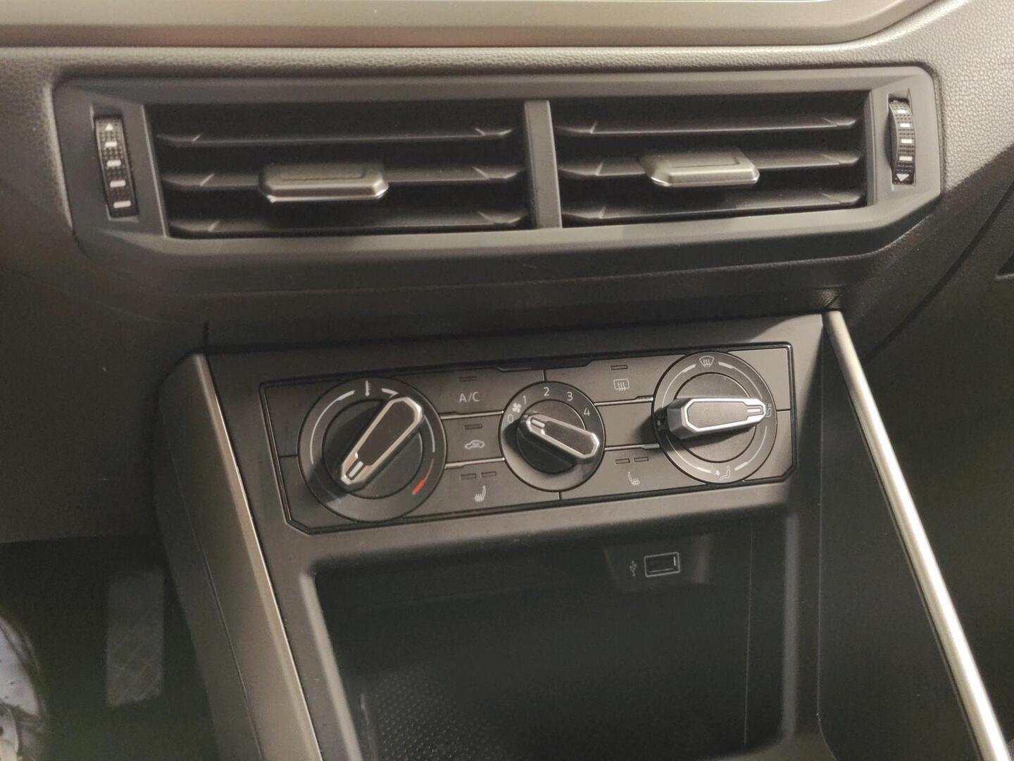 VOLKSWAGEN Polo 2018