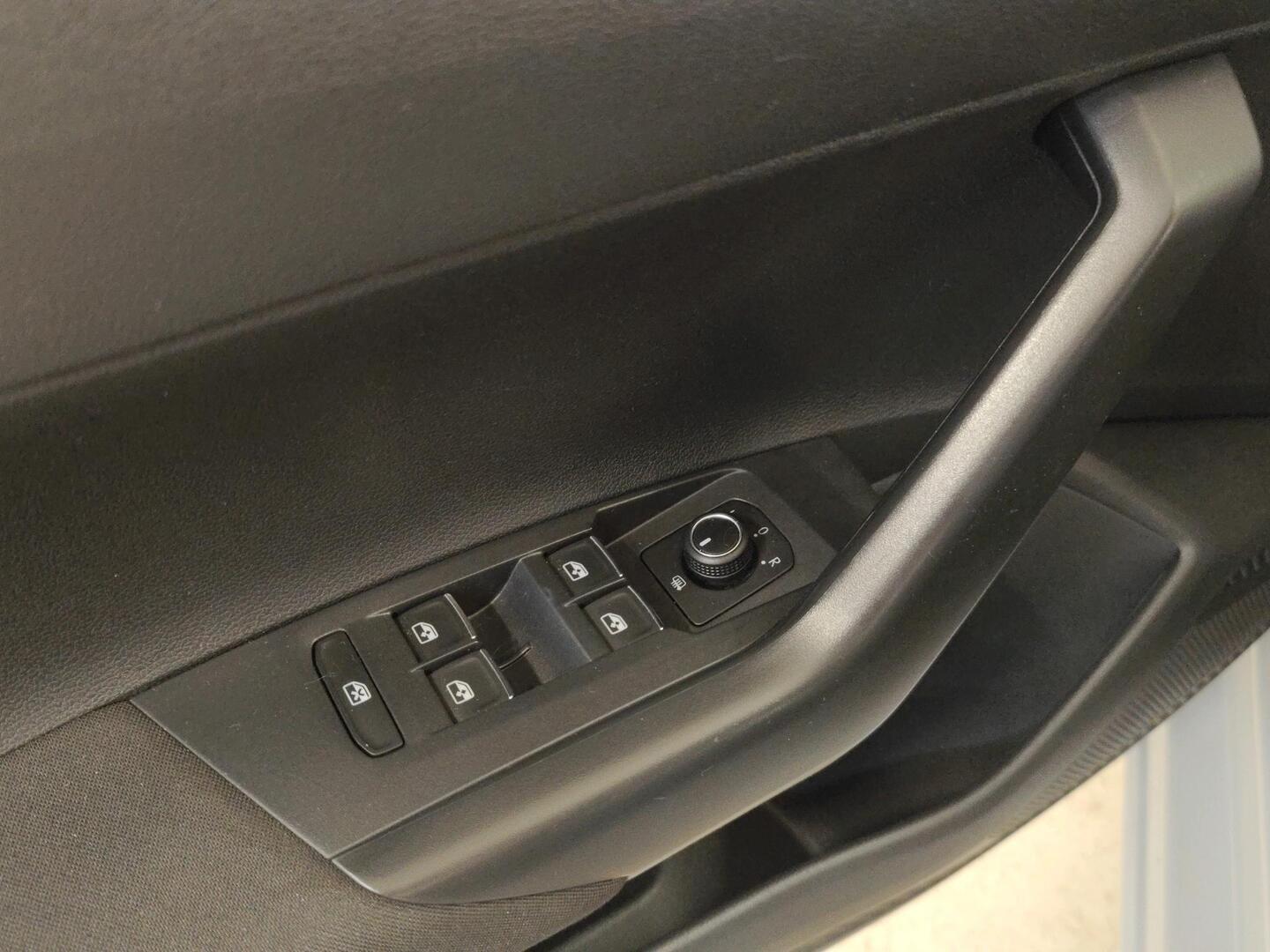 VOLKSWAGEN Polo 2018