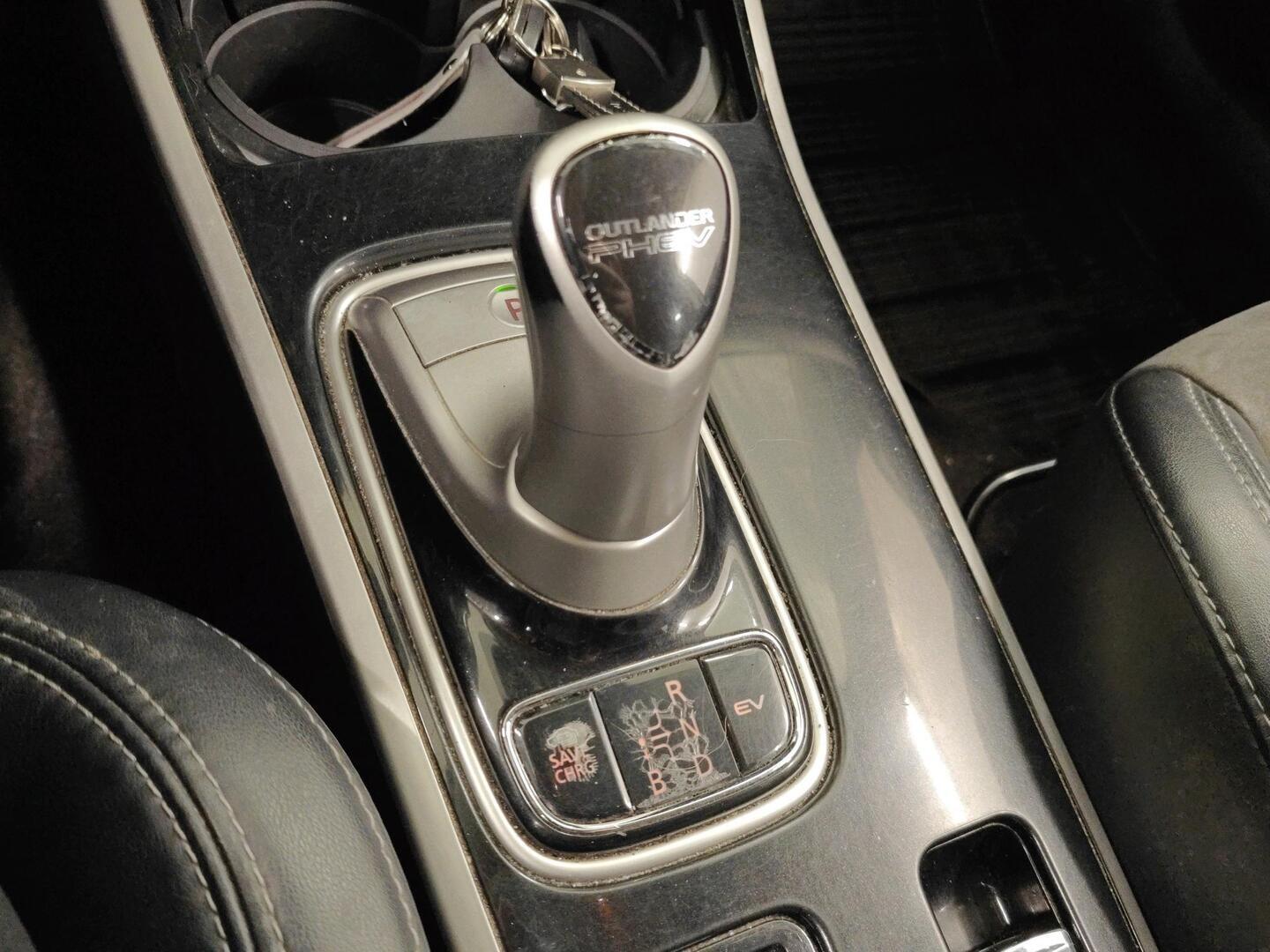 MITSUBISHI Outlander PHEV 2019