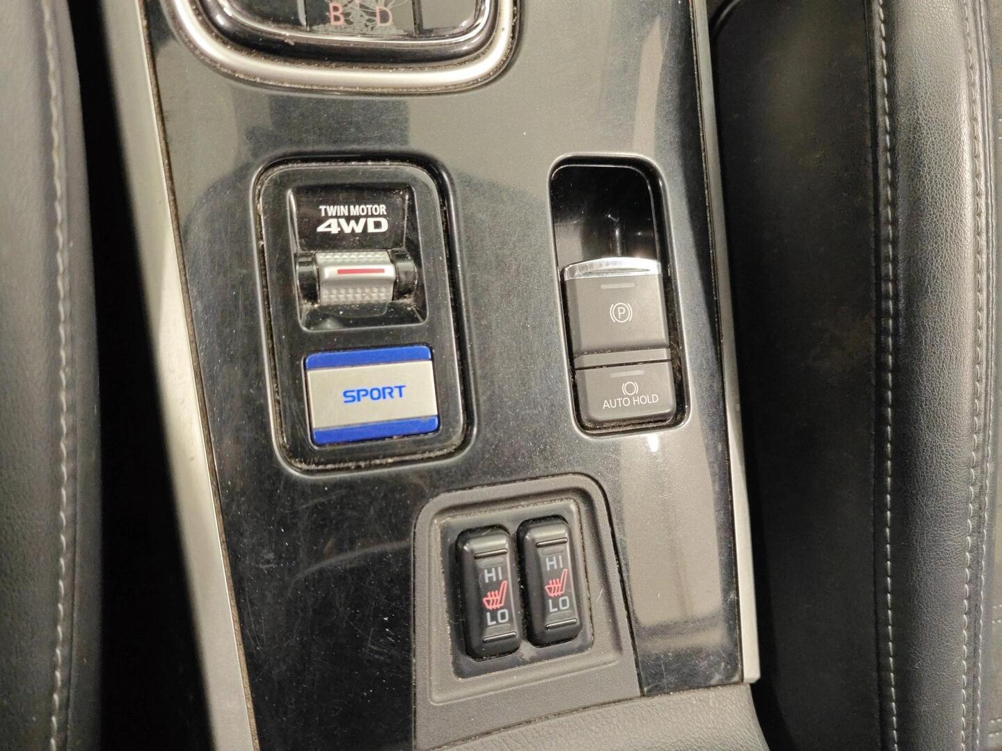 MITSUBISHI Outlander PHEV 2019