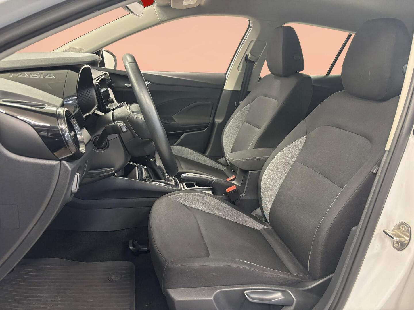 SKODA FABIA 2025