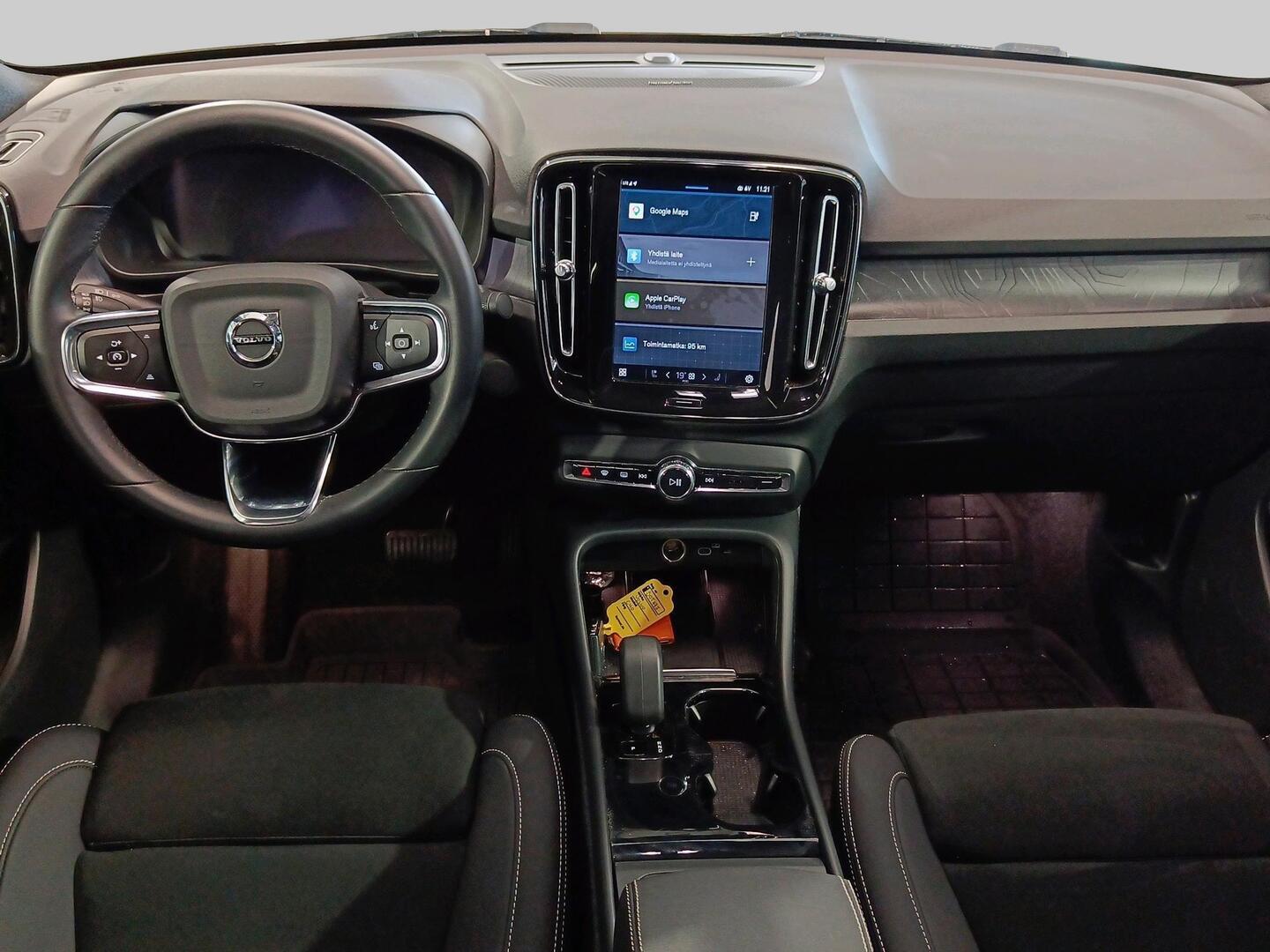 VOLVO C40 2024