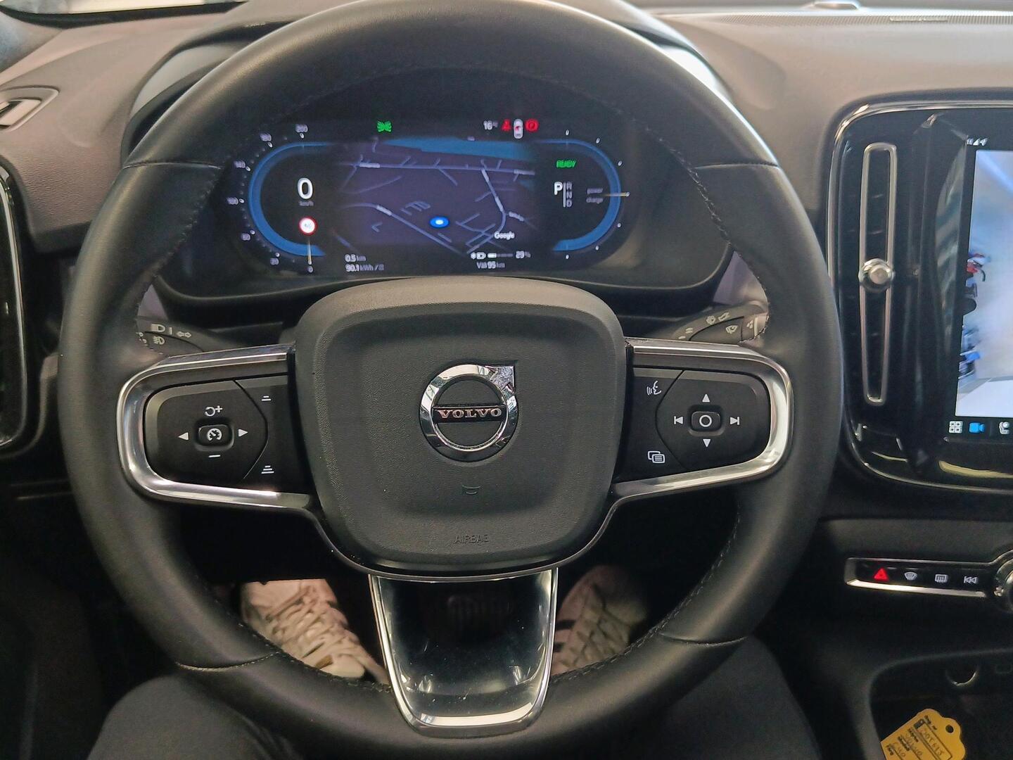 VOLVO C40 2024