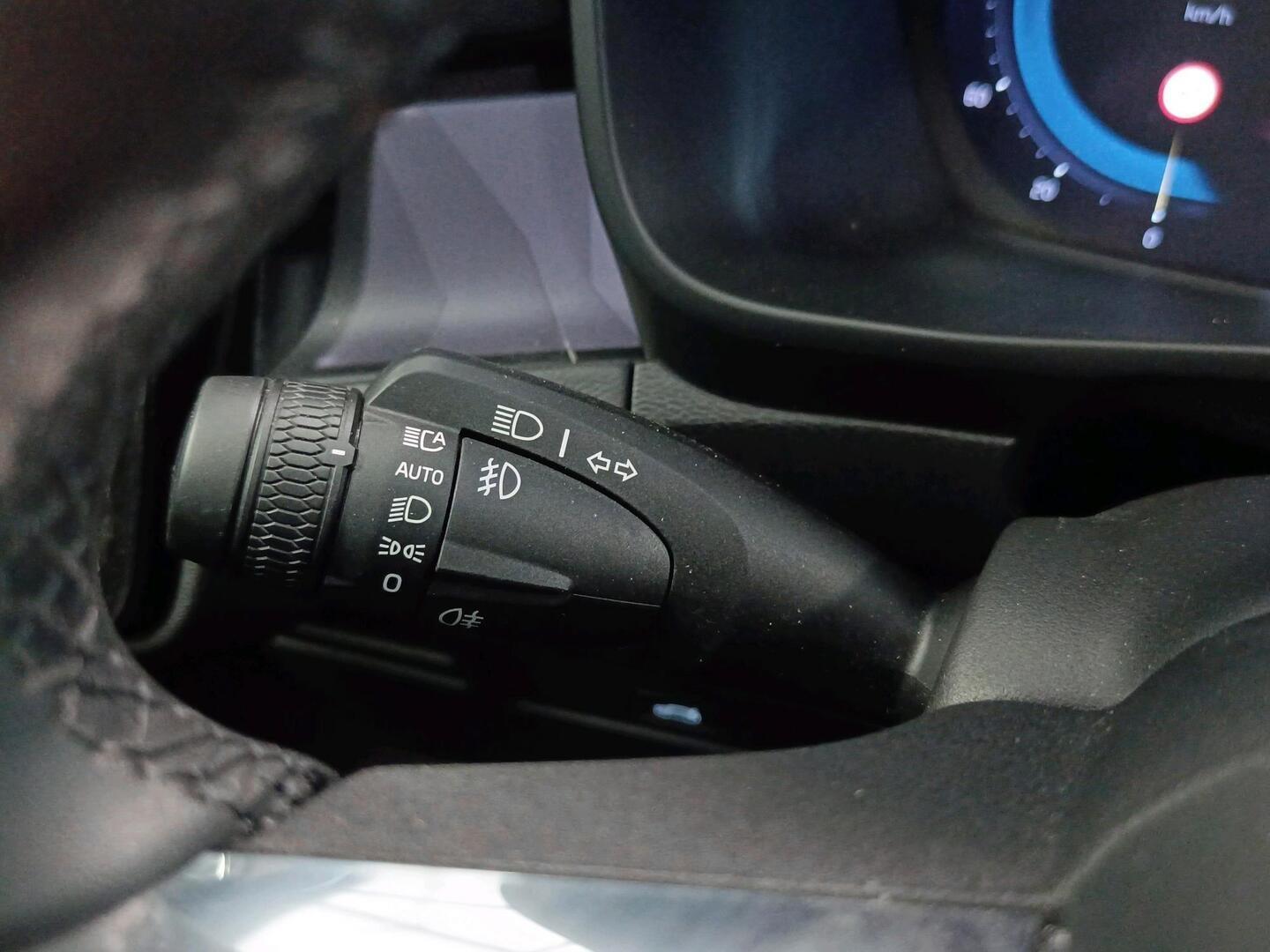 VOLVO C40 2024