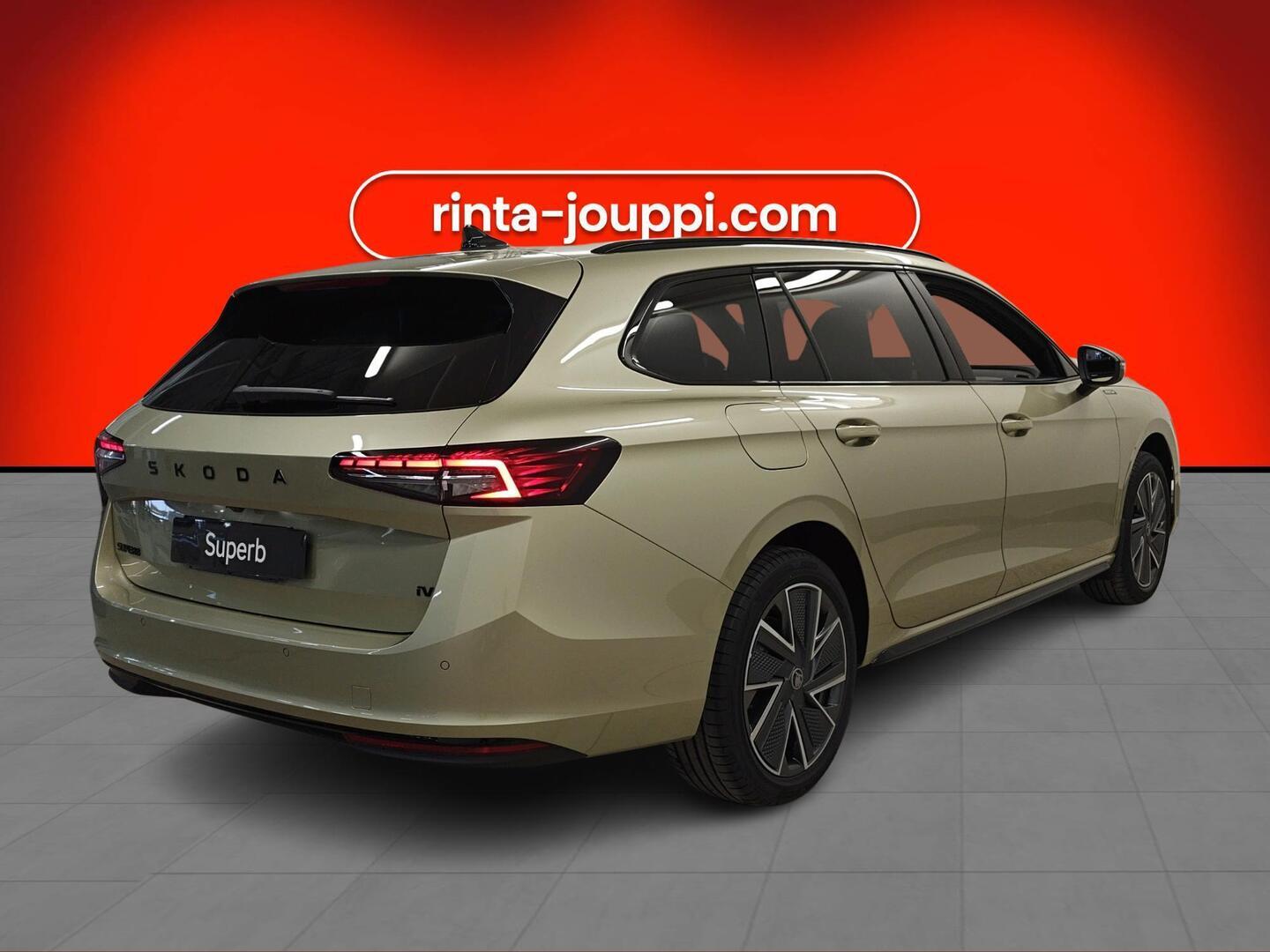 SKODA Superb 2026