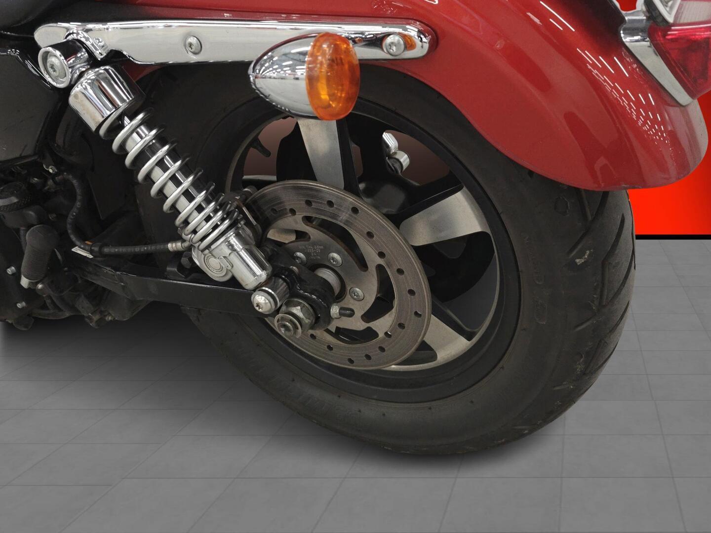 HARLEY-DAVIDSON Sportster 2013