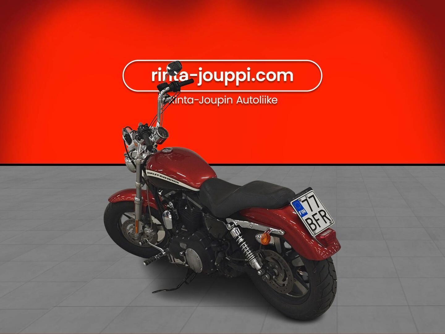 HARLEY-DAVIDSON Sportster 2013