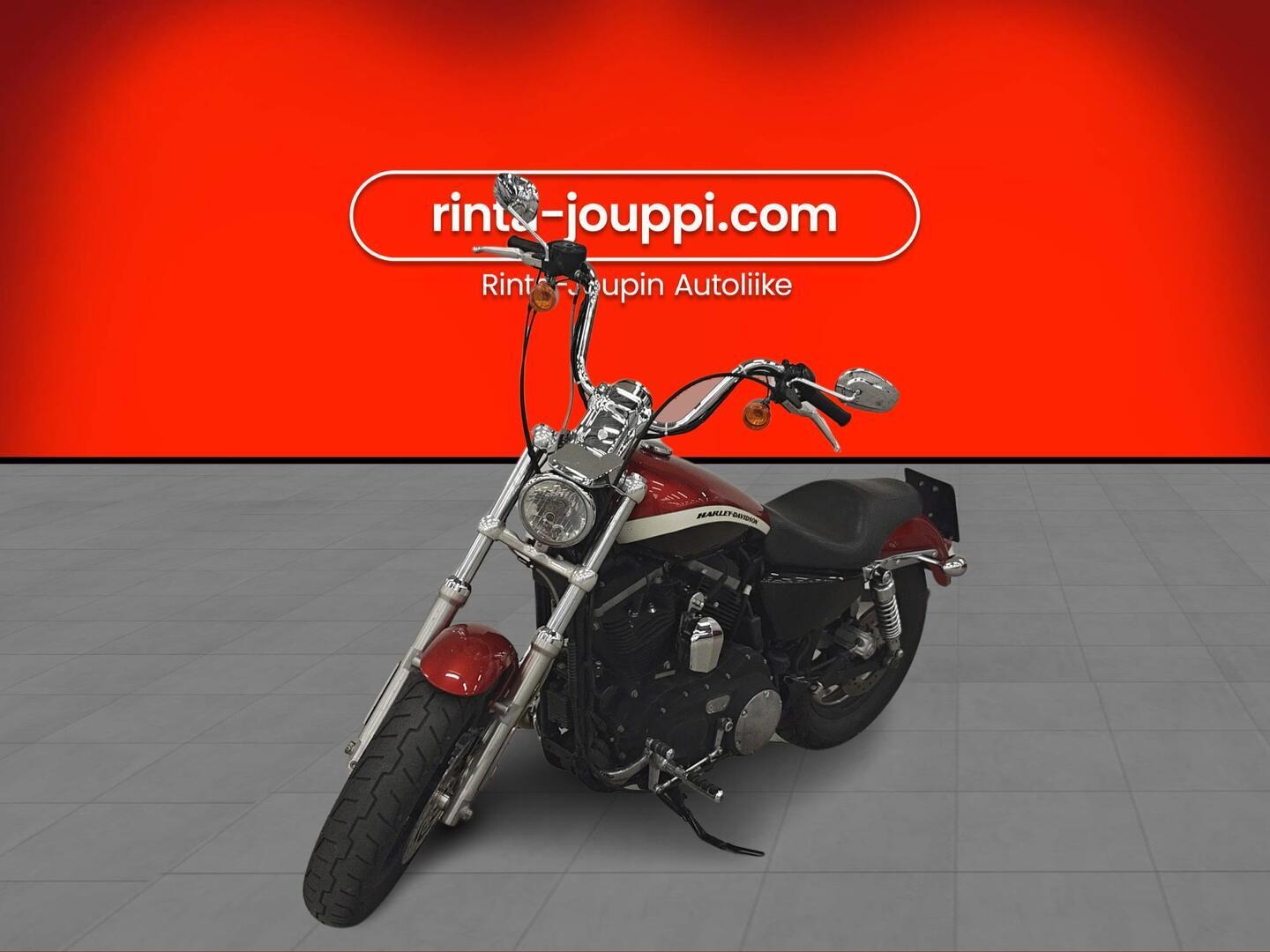 HARLEY-DAVIDSON Sportster 2013