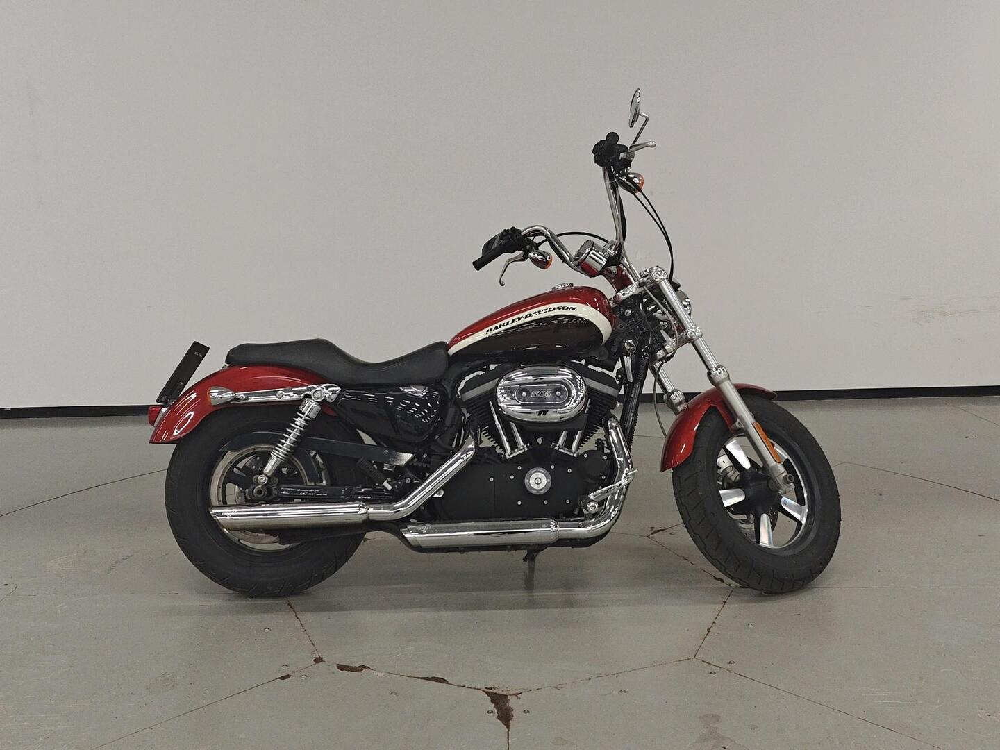 HARLEY-DAVIDSON Sportster 2013