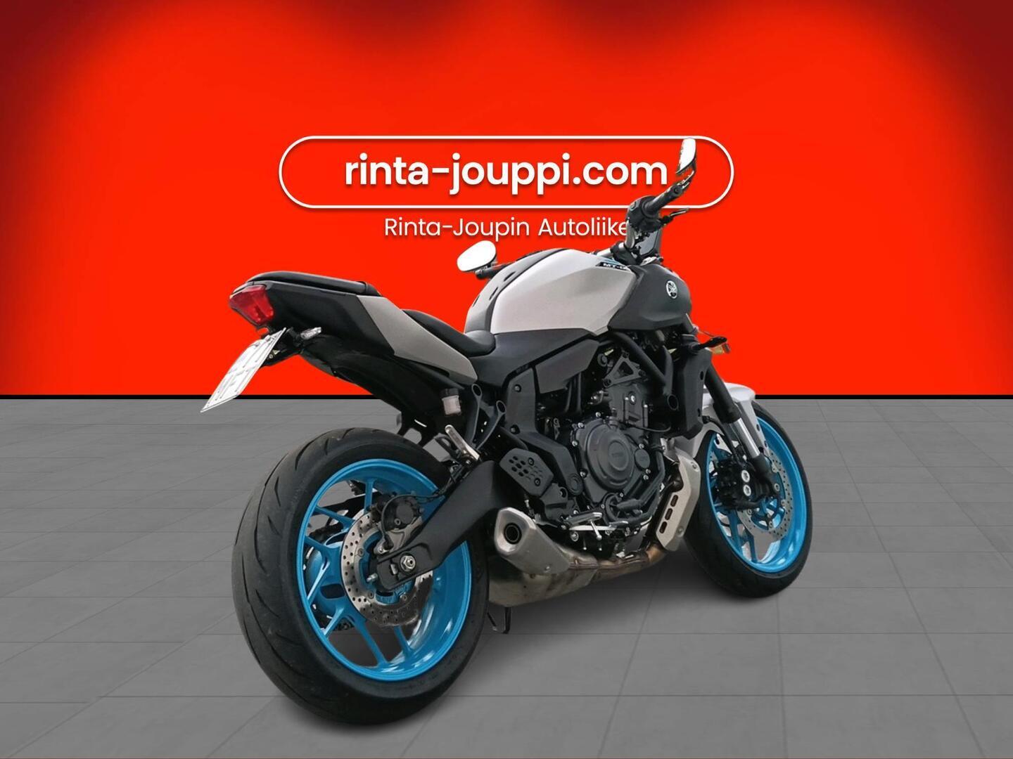 YAMAHA MT-07 2025