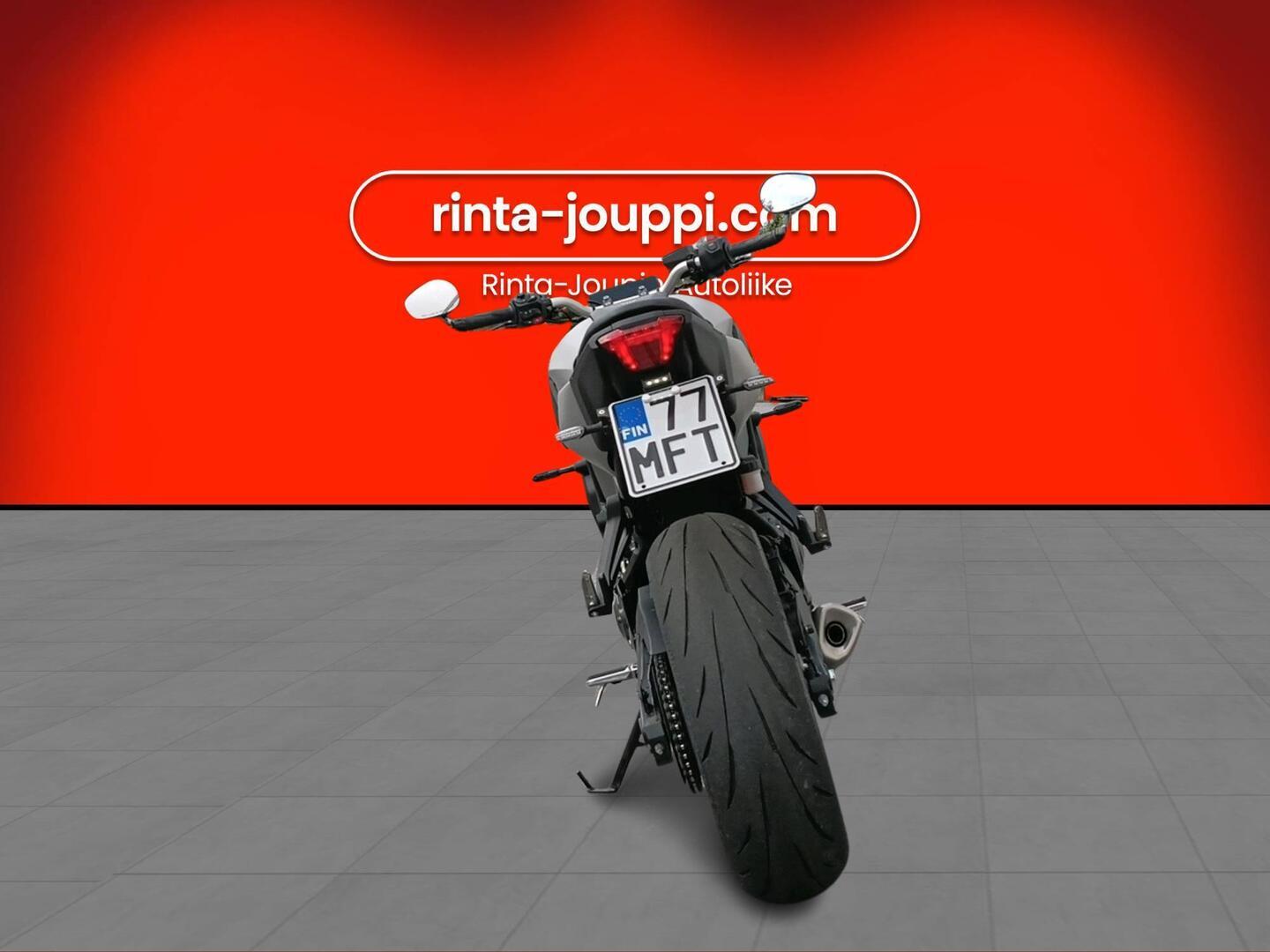 YAMAHA MT-07 2025