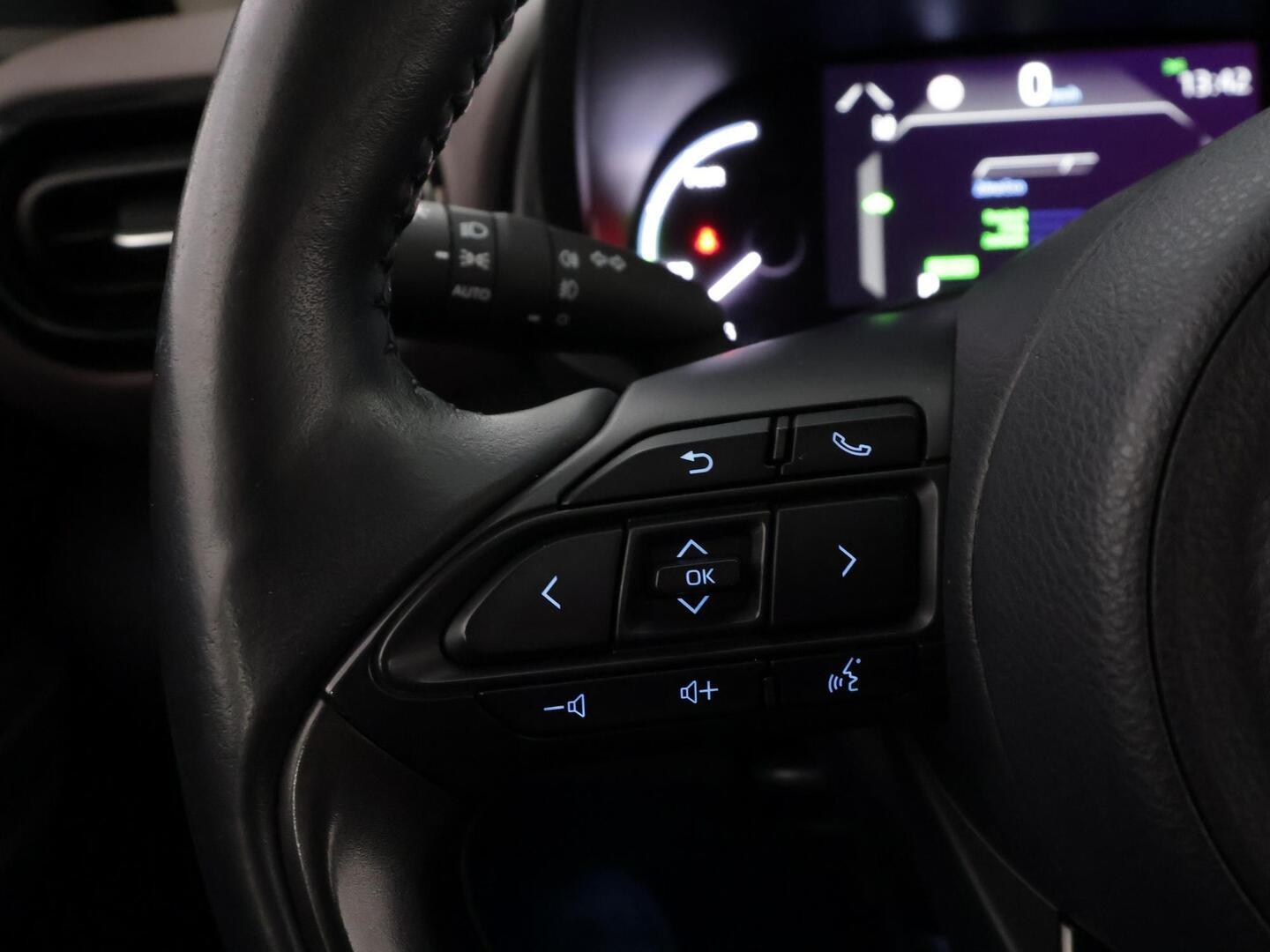 TOYOTA Yaris Cross 2023