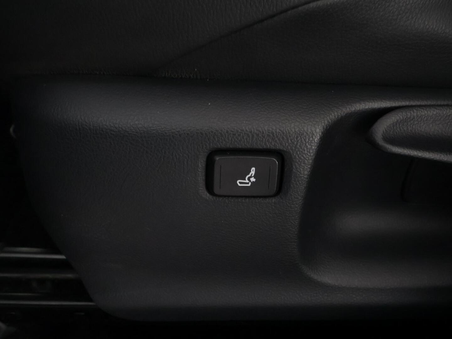 TOYOTA Yaris Cross 2023