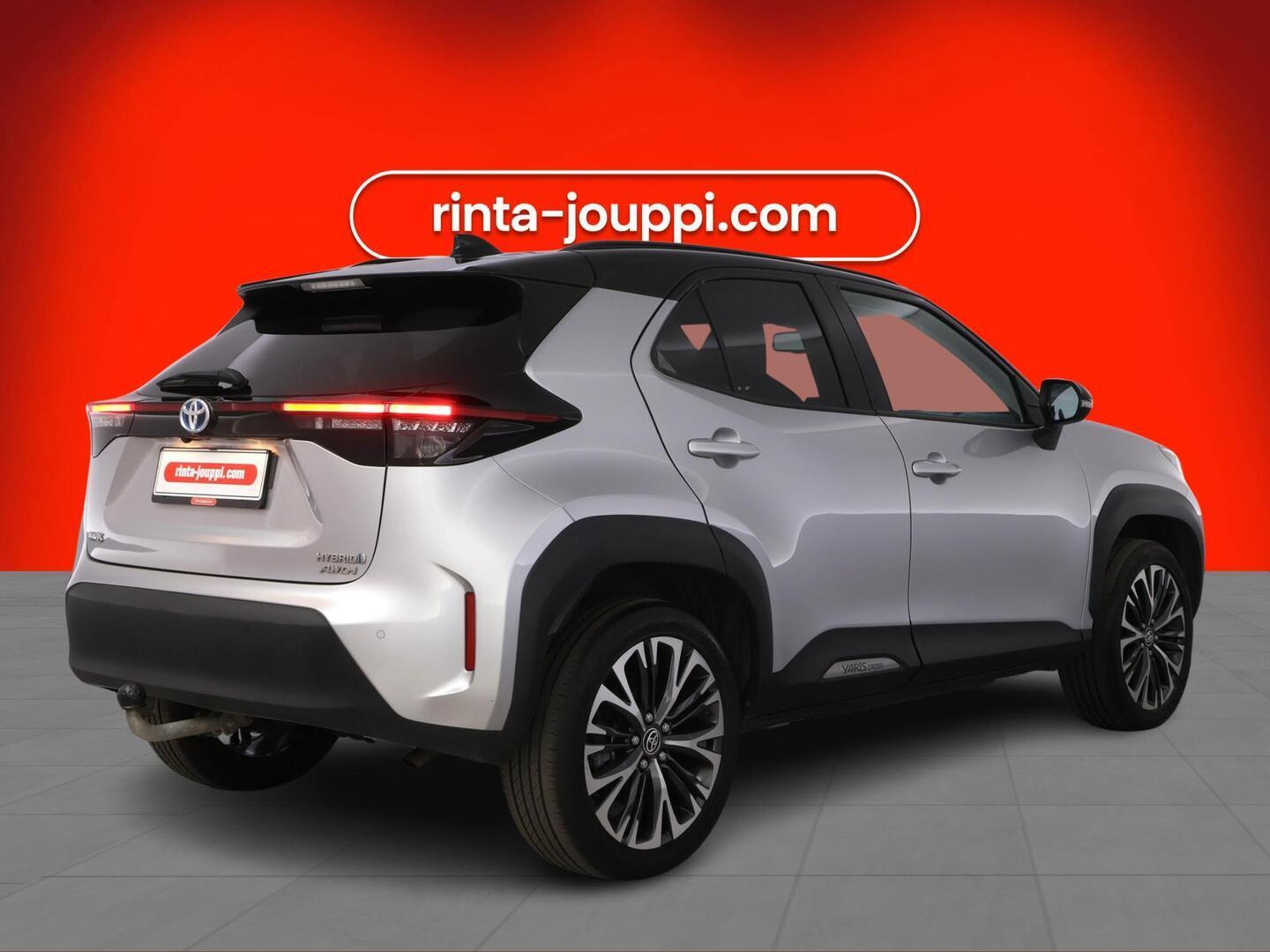 TOYOTA Yaris Cross 2023