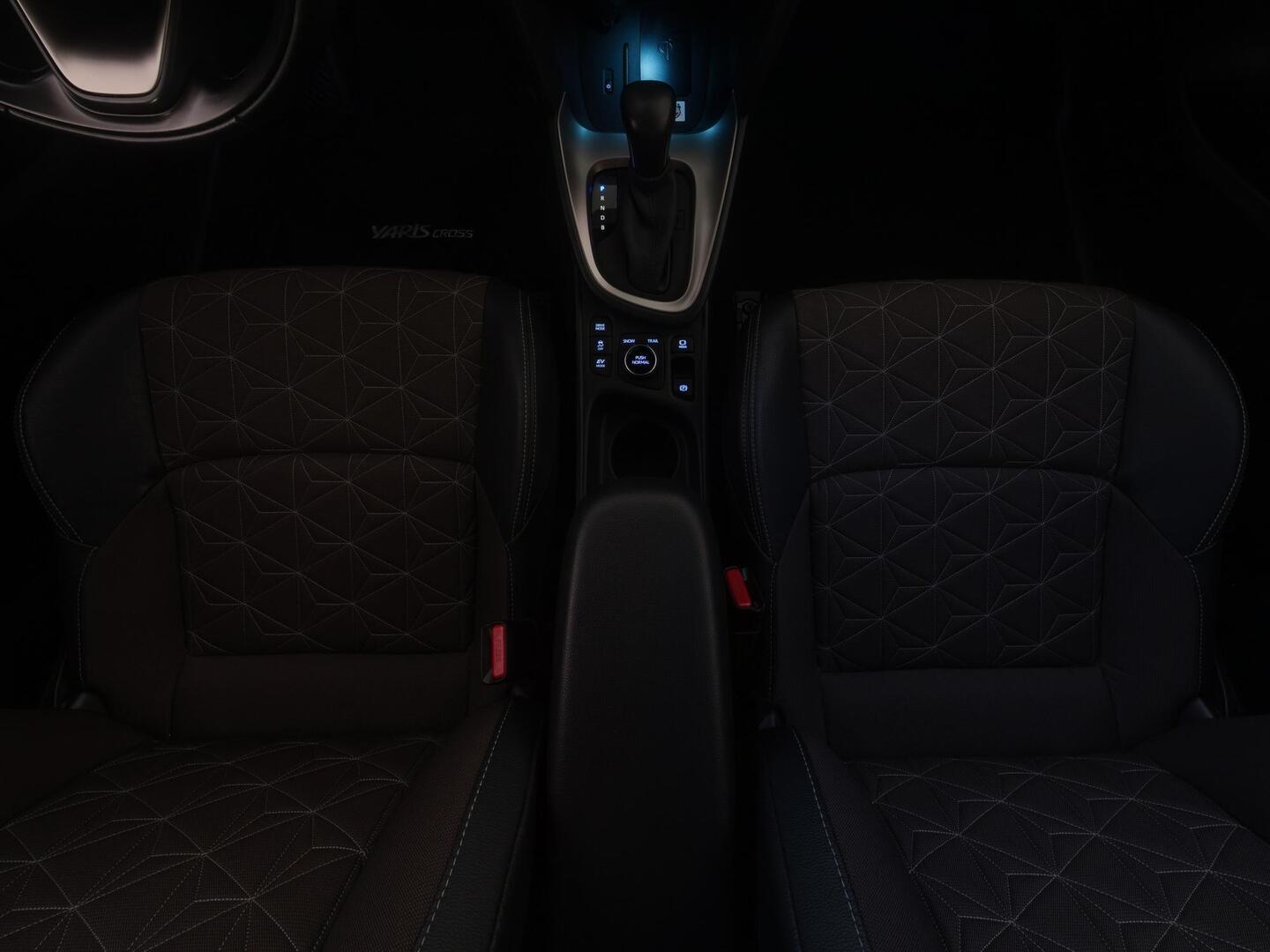 TOYOTA Yaris Cross 2023